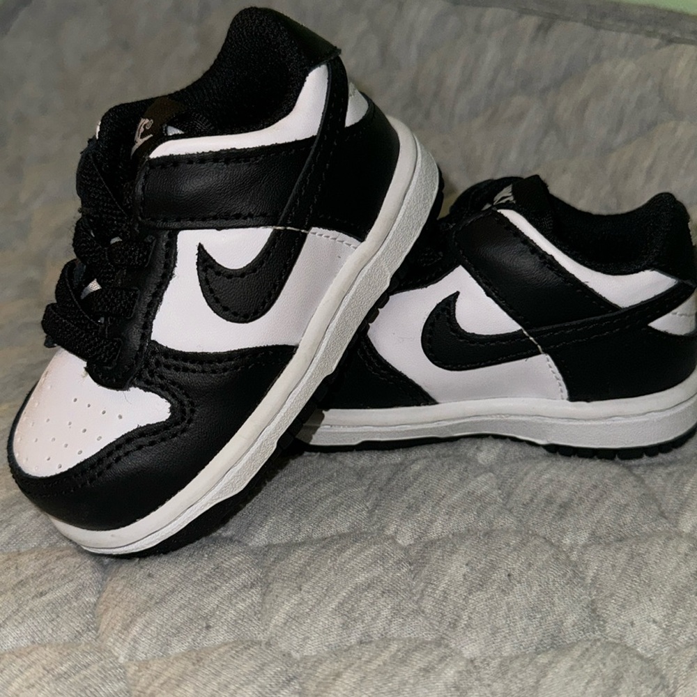 🐼 4C baby Pands Nikes 🐼